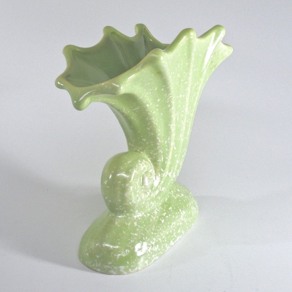 Cornucopia Vase, Mid-Century, Light Green Spatter - Picture 4 of 8